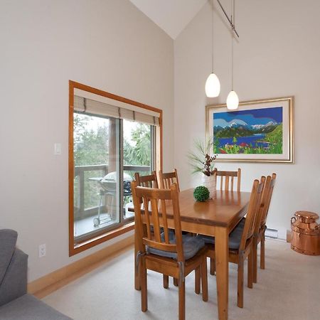 Painted Cliff 11 | Dog Friendly! Ski-In Ski-Out Benchlands Townhome W/ Hot Tub & Fireplace Whistler Extérieur photo