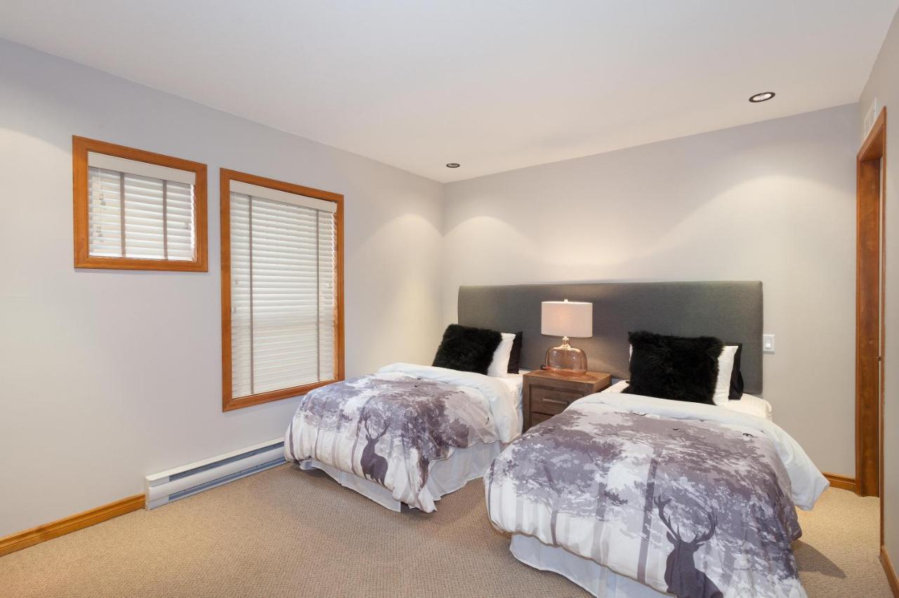 Painted Cliff 11 | Dog Friendly! Ski-In Ski-Out Benchlands Townhome W/ Hot Tub & Fireplace Whistler Extérieur photo