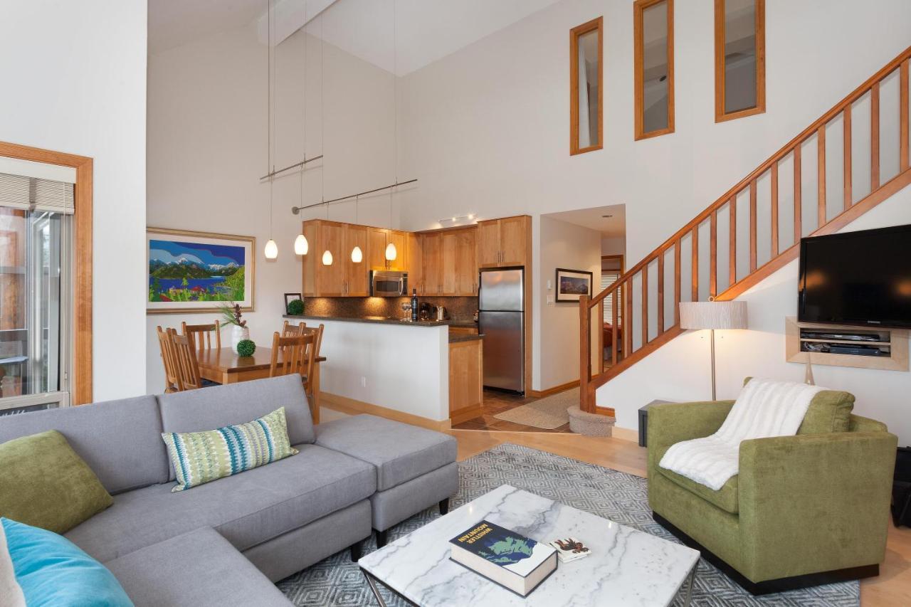 Painted Cliff 11 | Dog Friendly! Ski-In Ski-Out Benchlands Townhome W/ Hot Tub & Fireplace Whistler Extérieur photo