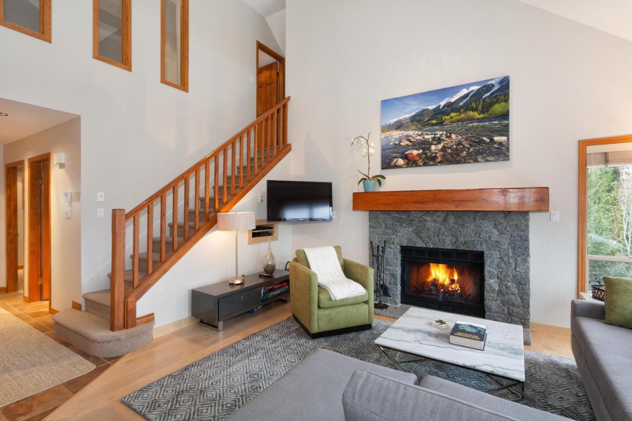 Painted Cliff 11 | Dog Friendly! Ski-In Ski-Out Benchlands Townhome W/ Hot Tub & Fireplace Whistler Extérieur photo